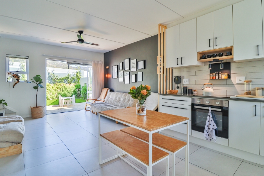 2 Bedroom Property for Sale in Honeydew Country Estate Western Cape